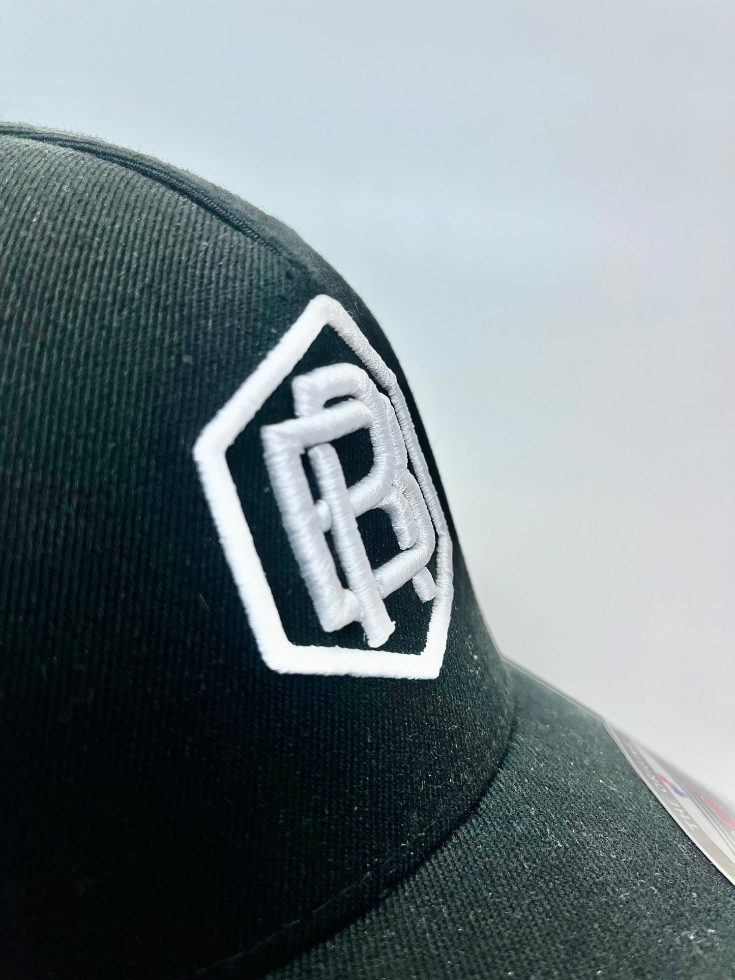 Flexfit Baseball Sapka – hímzett részlet
