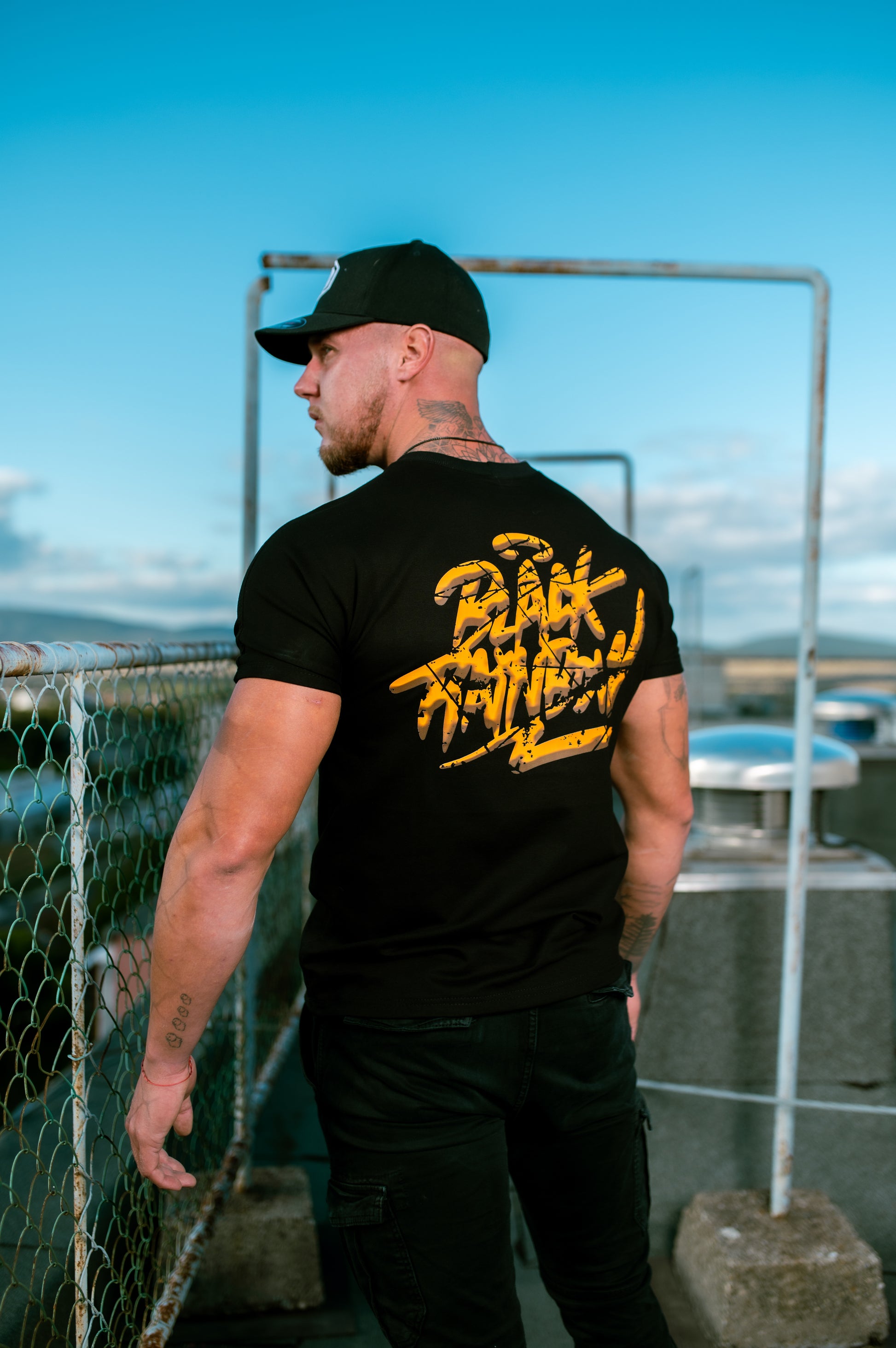 Blackrainbow MNTH Orange – Prémium Streetwear Póló