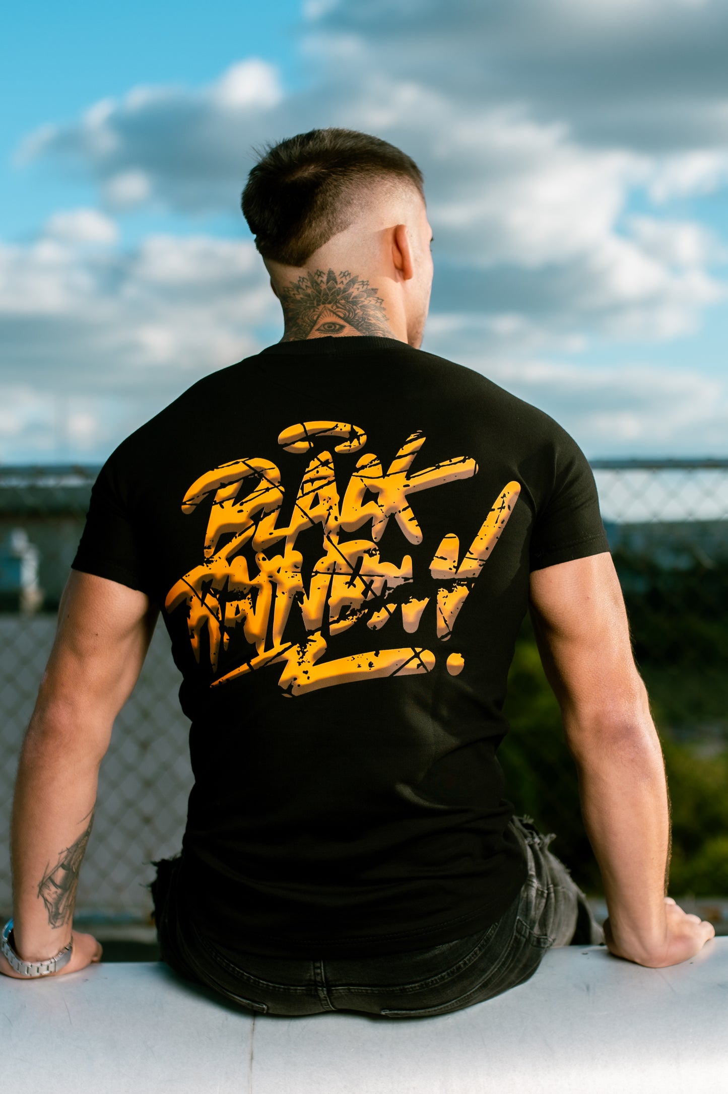Blackrainbow MNTH Orange – Prémium Streetwear Póló