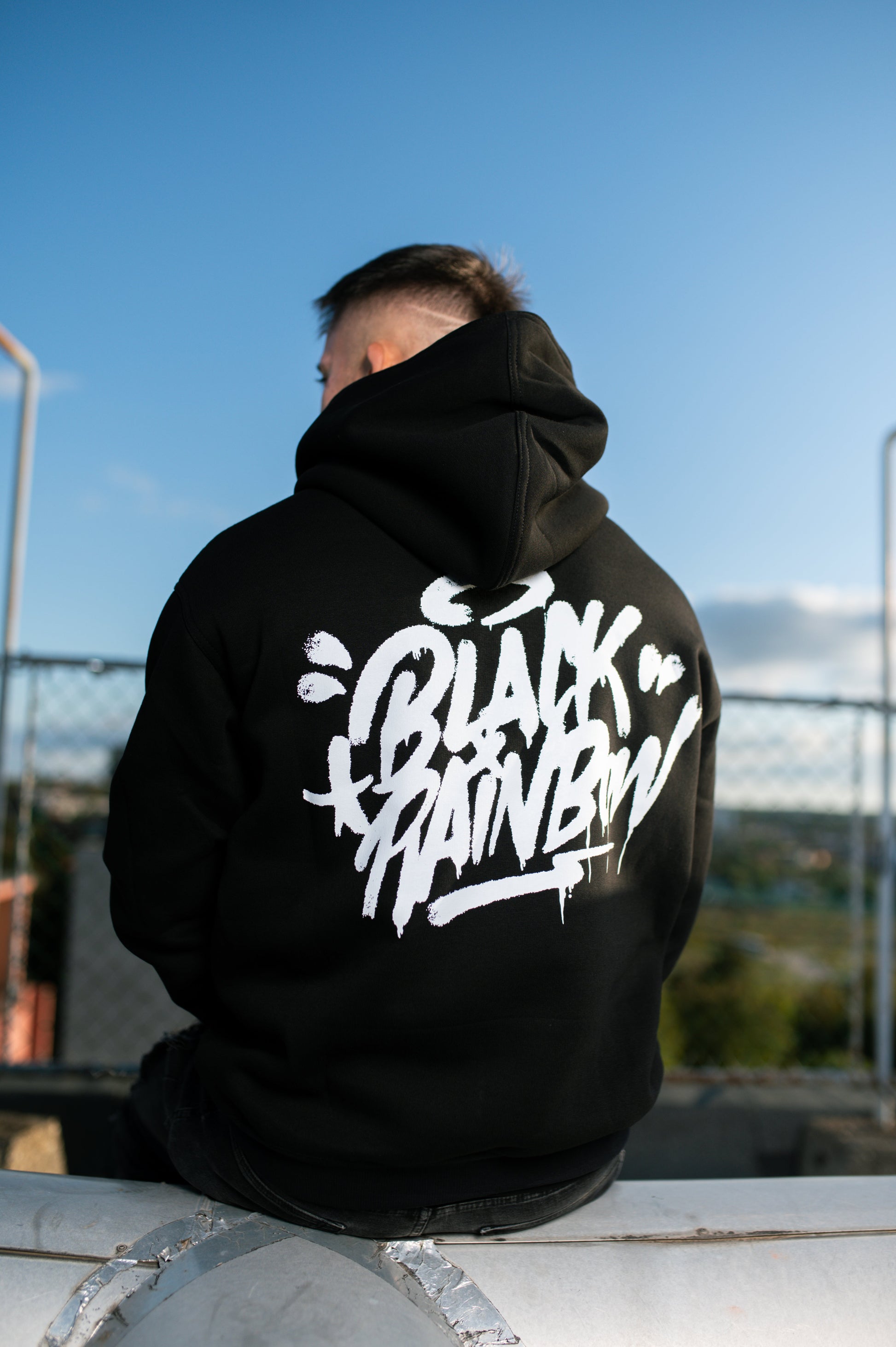 Graffiti Oversize Pulóver – modellen