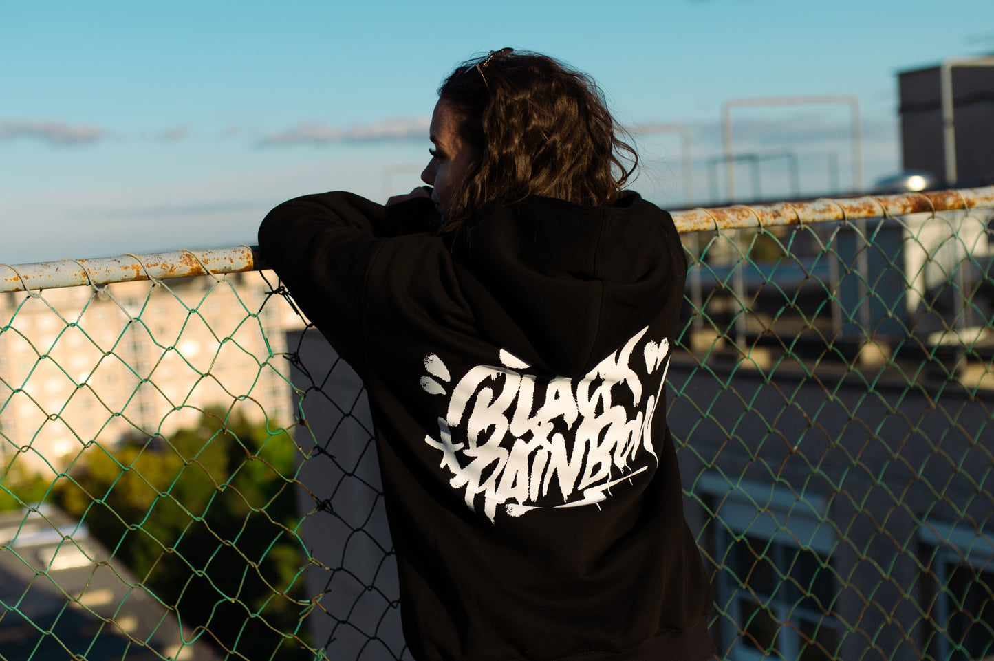 Graffiti Oversize Pulóver – modellen
